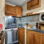 Maison *